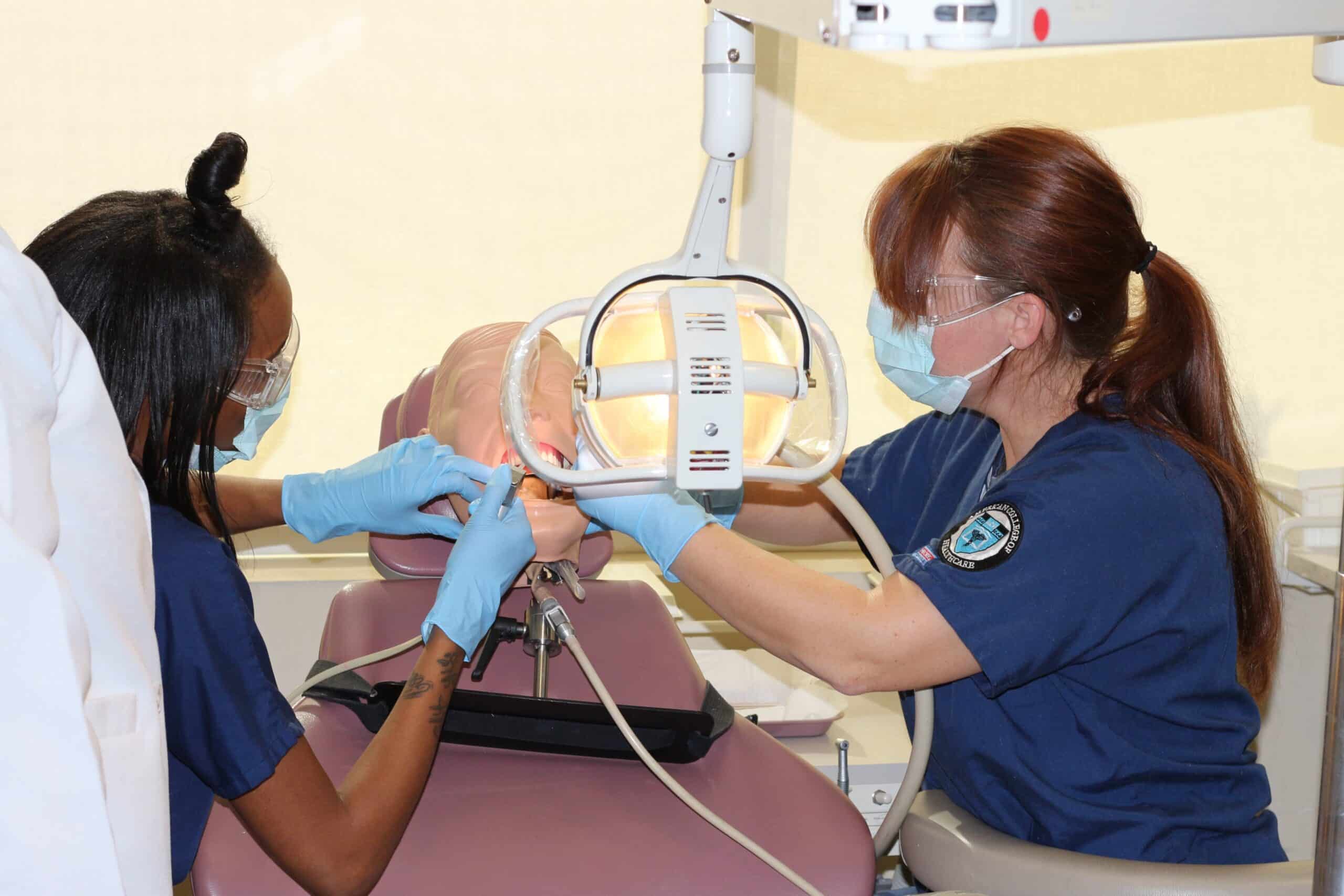 10 things to succeed in Dental Assistant program