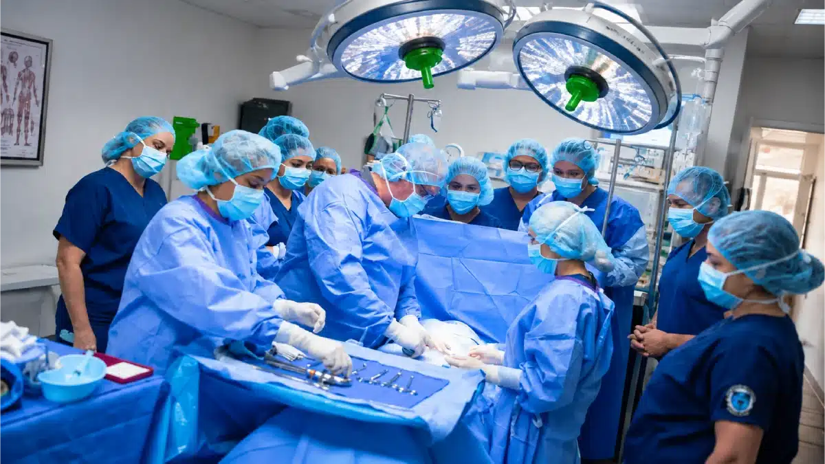 Surgical Technology training at ACHT
