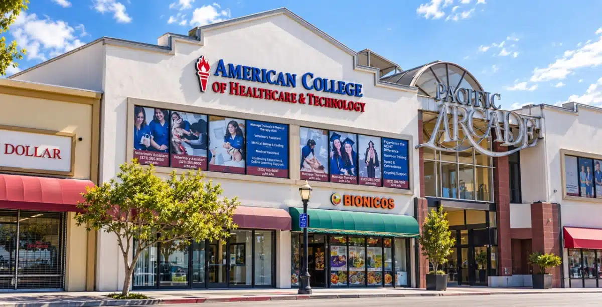 Students outside Huntington Park Campus